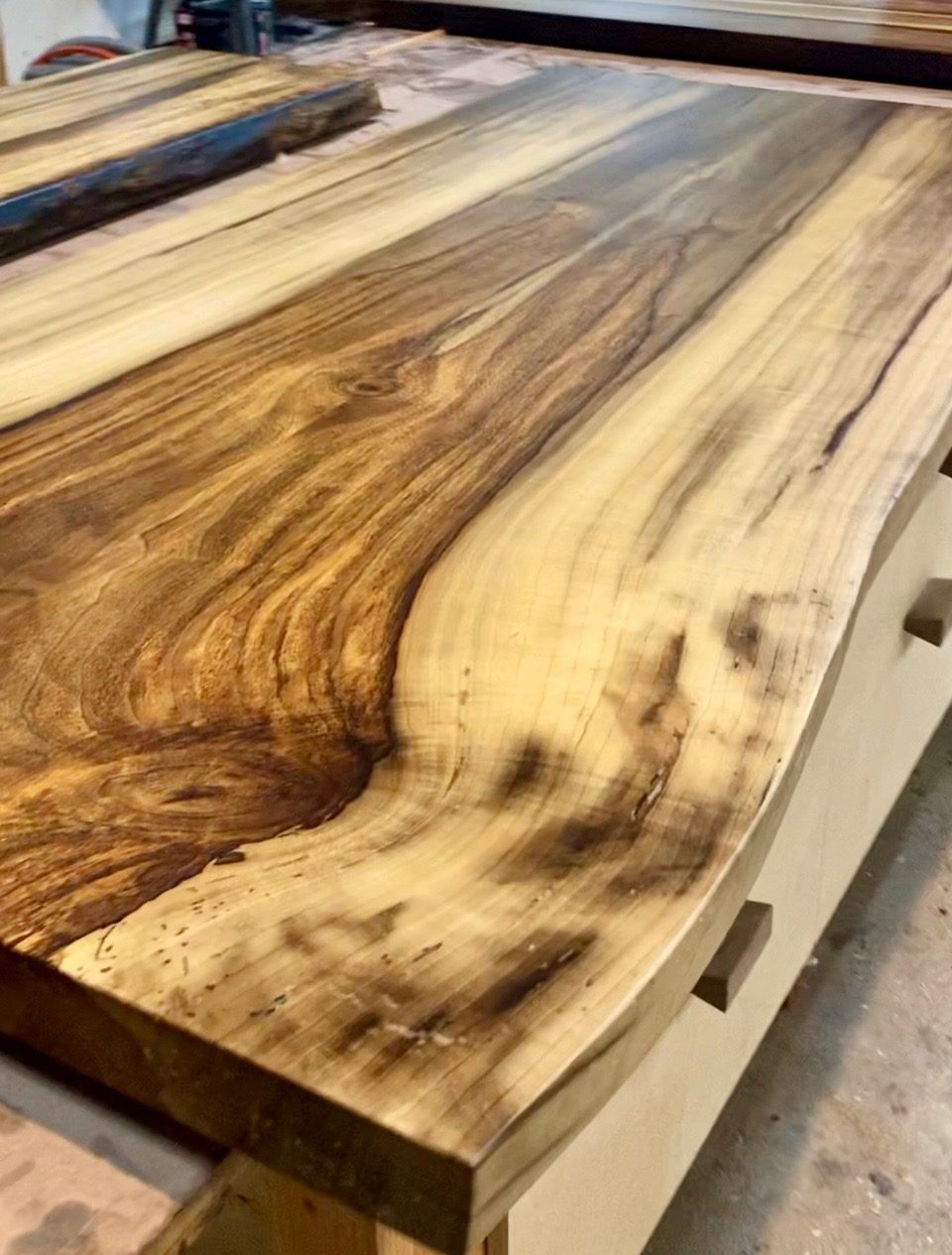 Slab showing dramatic grain figure in the Trumanmade shop